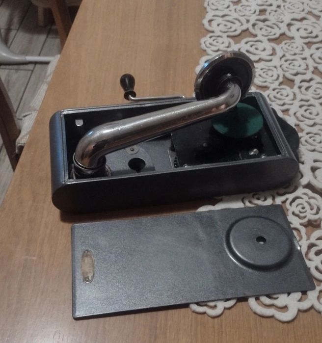 Gramofone grafonola de viagem - raro