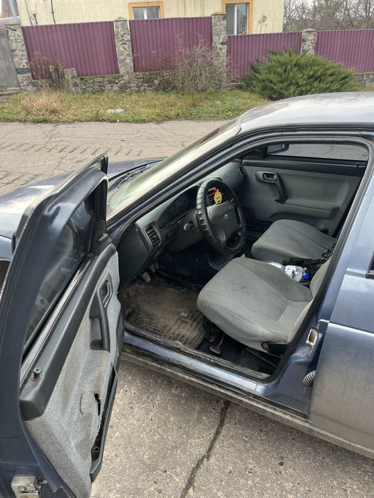 Продам автомобіль ваз 2112