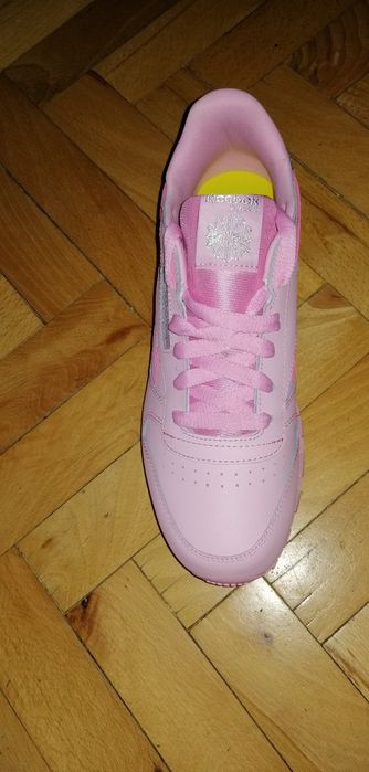 REEBOK classic pastel. Nowe