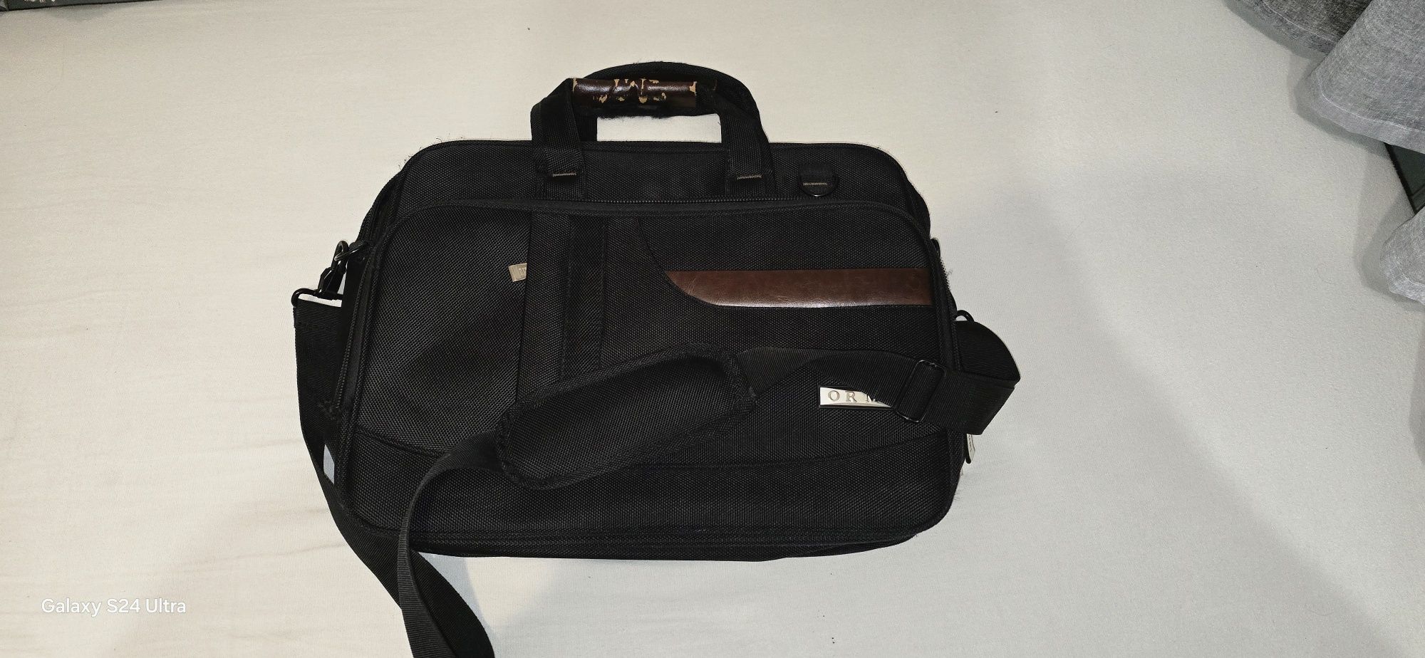 Torba na laptopa.