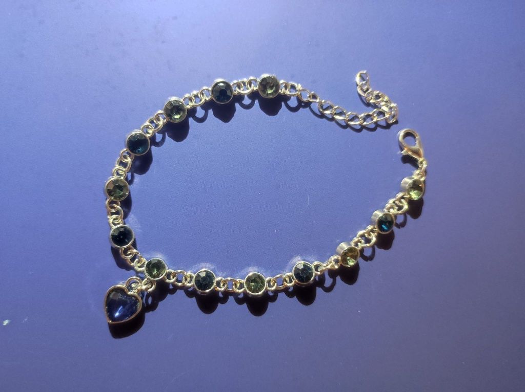 Pulseira com pedras azuis