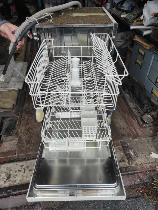 Посудомийна машинка