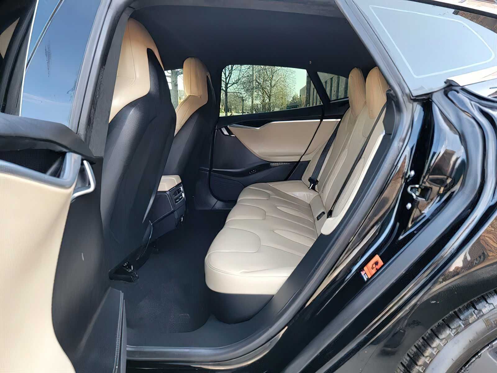 Tesla Model S P85D 2015