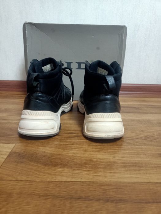 Мужские ботинки Mida