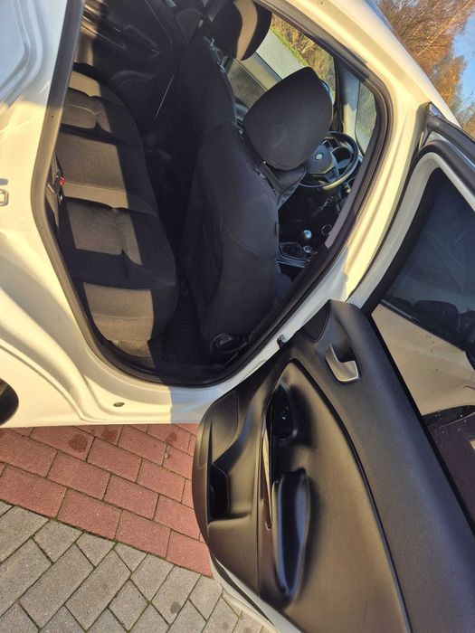 Alfa Romeo Giulietta 1.6,  2011, zadbana, bogate wyposażenie.