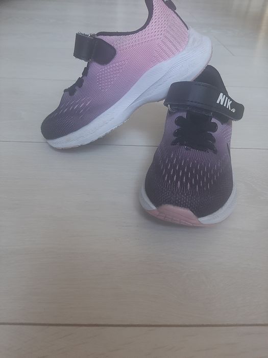 Buty dziewczęce sneakersy 26