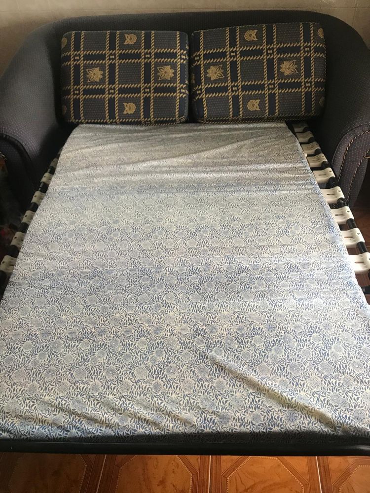 Sofás. Conjuntos de 1 Sofá-cama e 1 Sofá.