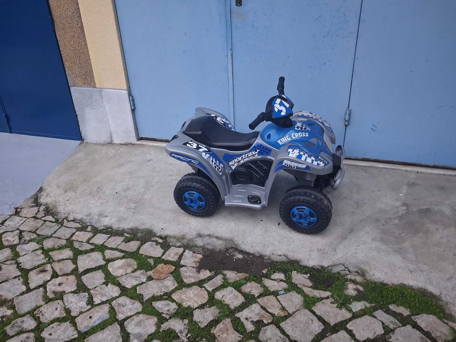 Jipe elétrico para crianças dos 3 aos 6 anos de idade