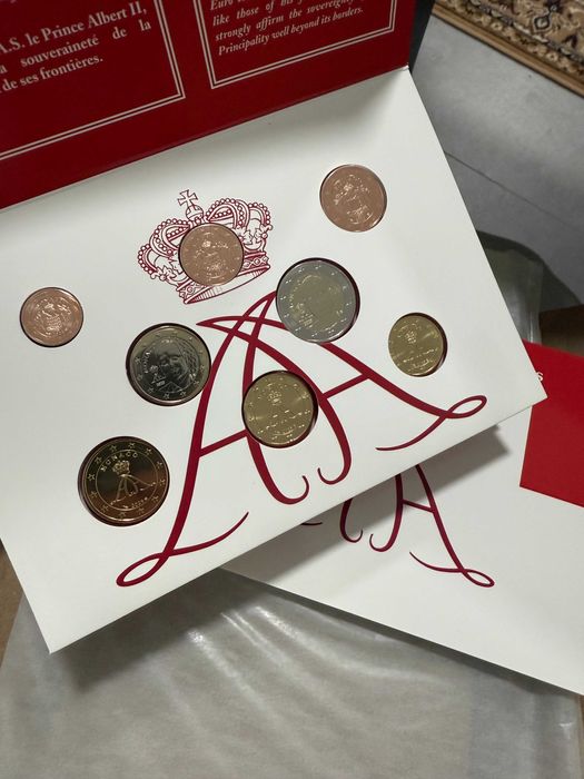 2025 - SÉRIE BRILLANT Universel Conjunto Monaco