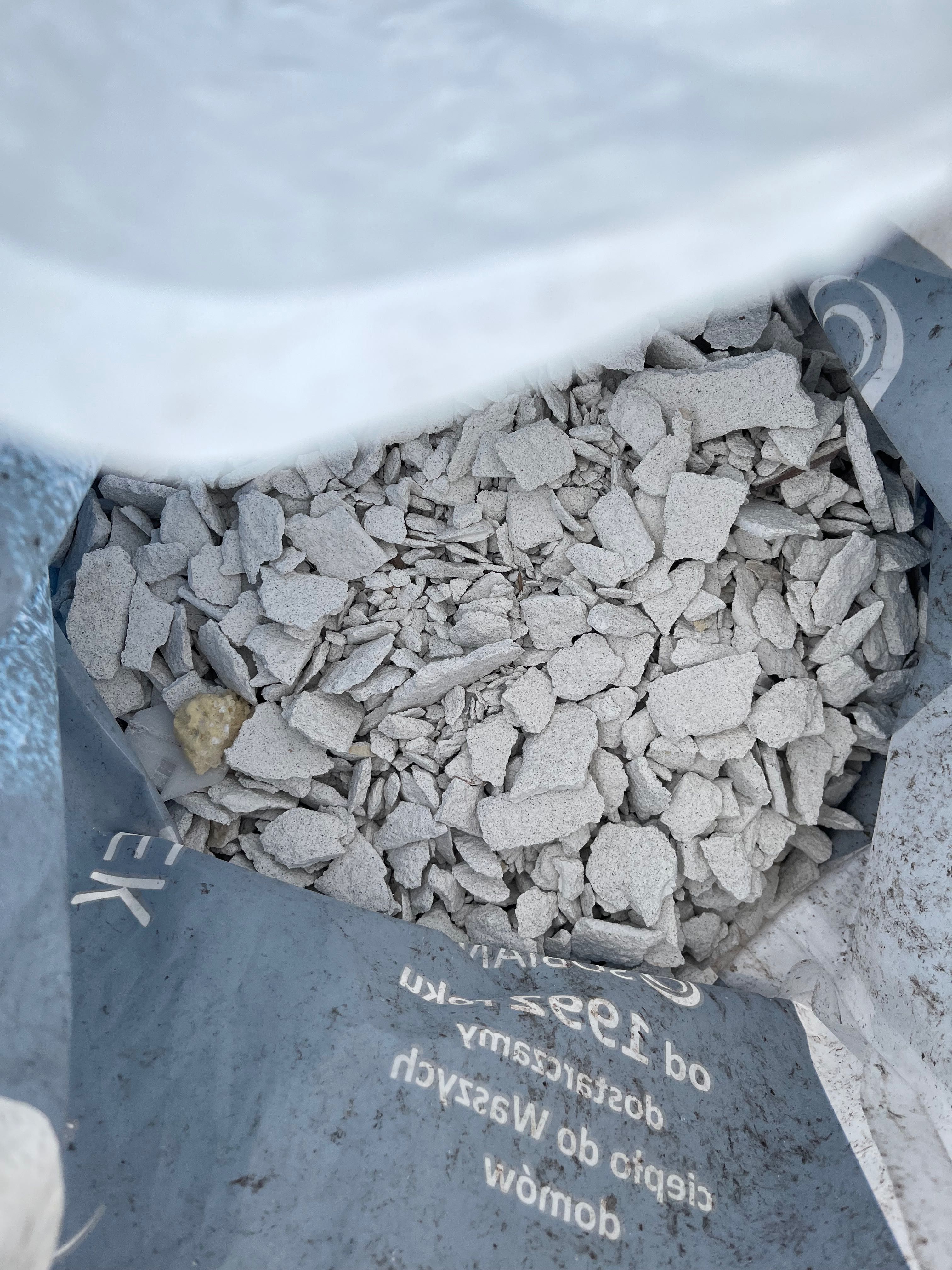 ODDAM pytki ze zbijanego tarasu gruz z płytek i gruz drobny po kleju