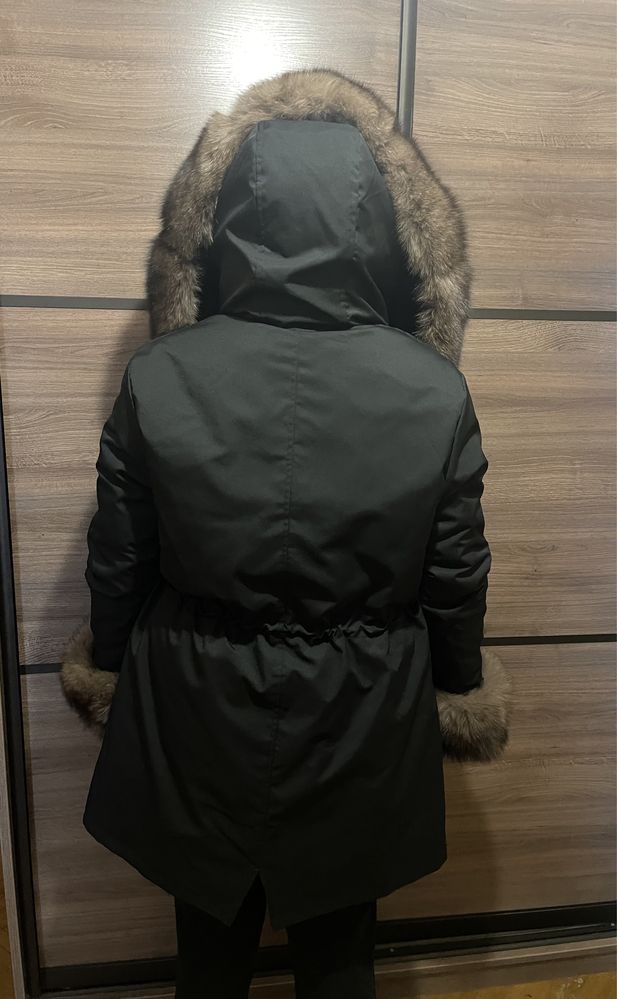 Куртка Женская /парка зимняя с мехом енота