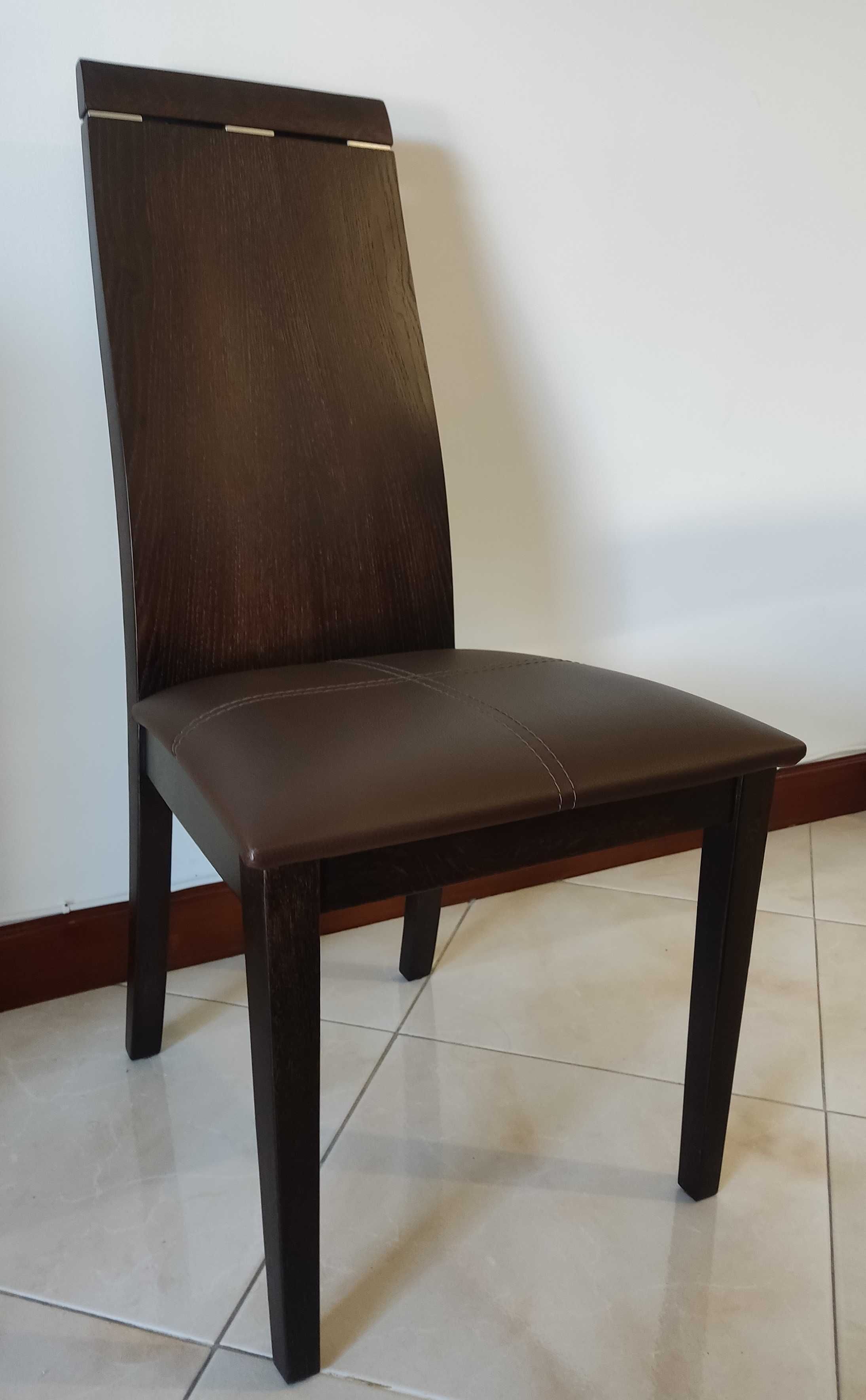 Conjunto Mesa e Cadeiras Novas