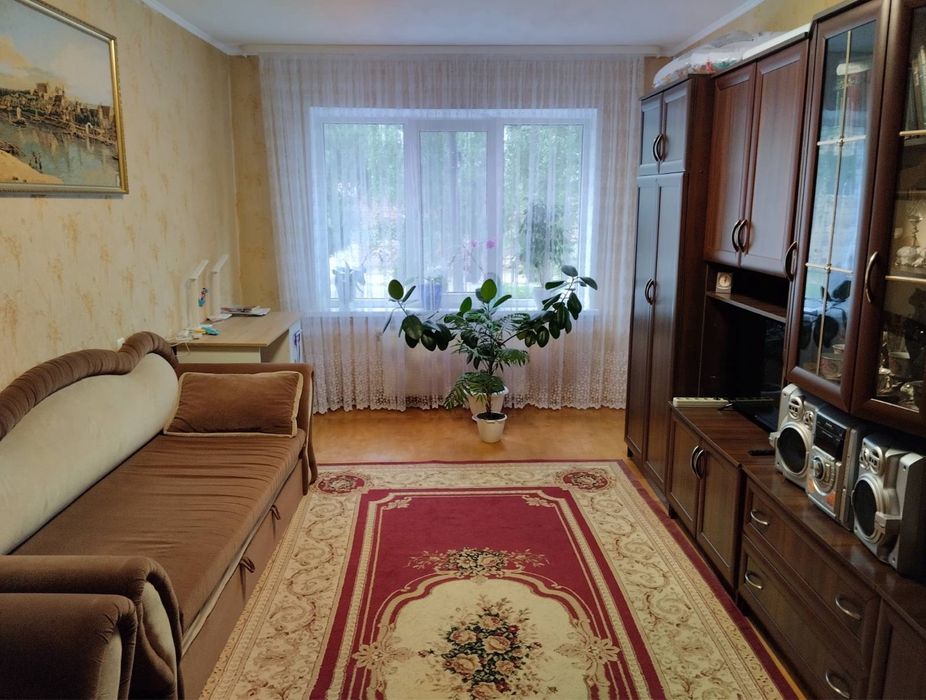 Продаж 4-кімнатної квартири