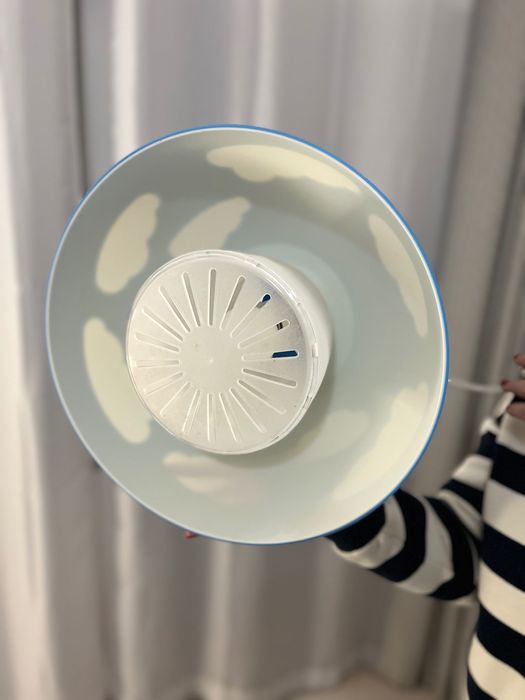 Candeeiro de criança em bom estado e a funcionar.