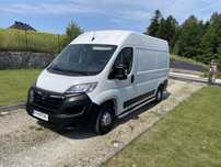 Opel Movano z 2022roku