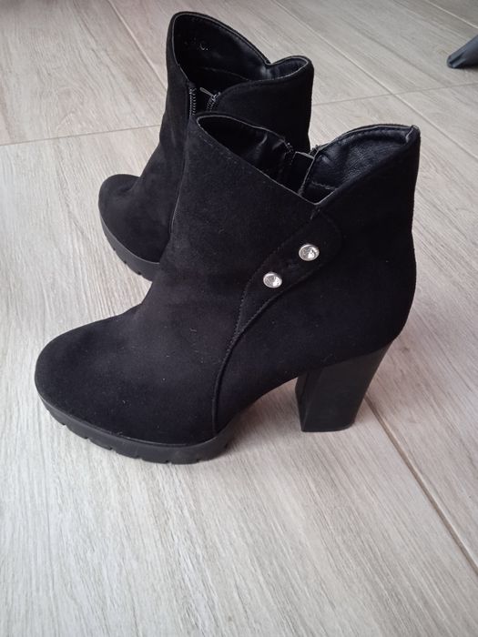 Buty damskie botki czarne na wysokim obcasie 37