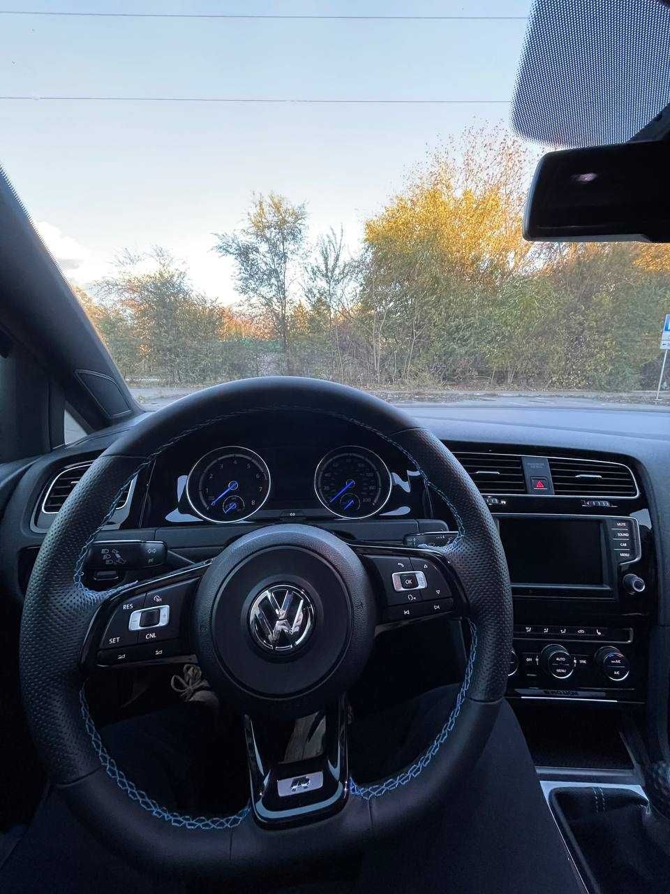 Продам Volkswagen Golf 7R полный привод 300 л.с.