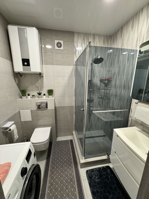 Здам 1 кімнатну квартиру в Жк Сімейний люкс з видом на Дніпро