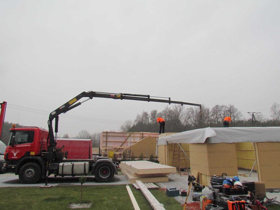 Usługi HDS 2,75 T, 11 m wysięgu, dźwig, transport dłużyca