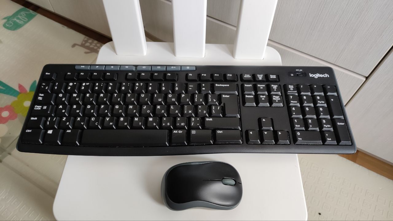 Набір клавіатура + мишка Logitech MK270