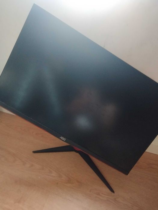 Monitor aoc 144htz roda a 180 graus