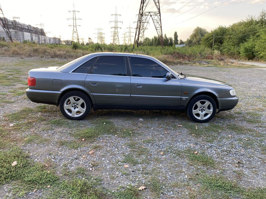 Audi A6 c4, 2.6 газ/бензин