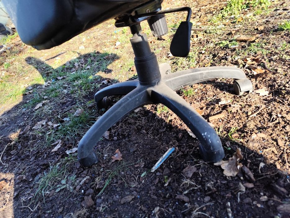 Крісло офісне пневматика