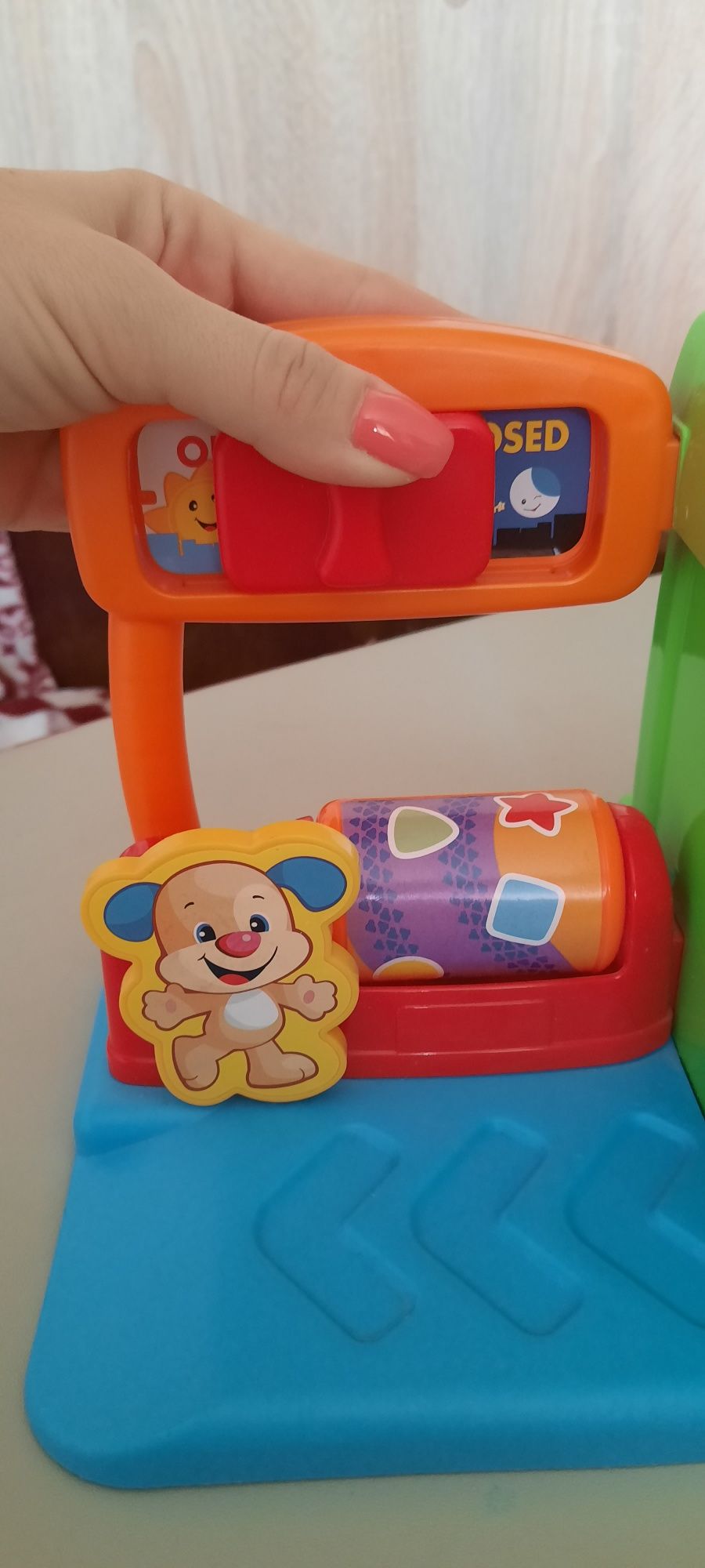 Детская игрушка гараж щенка Fisher price