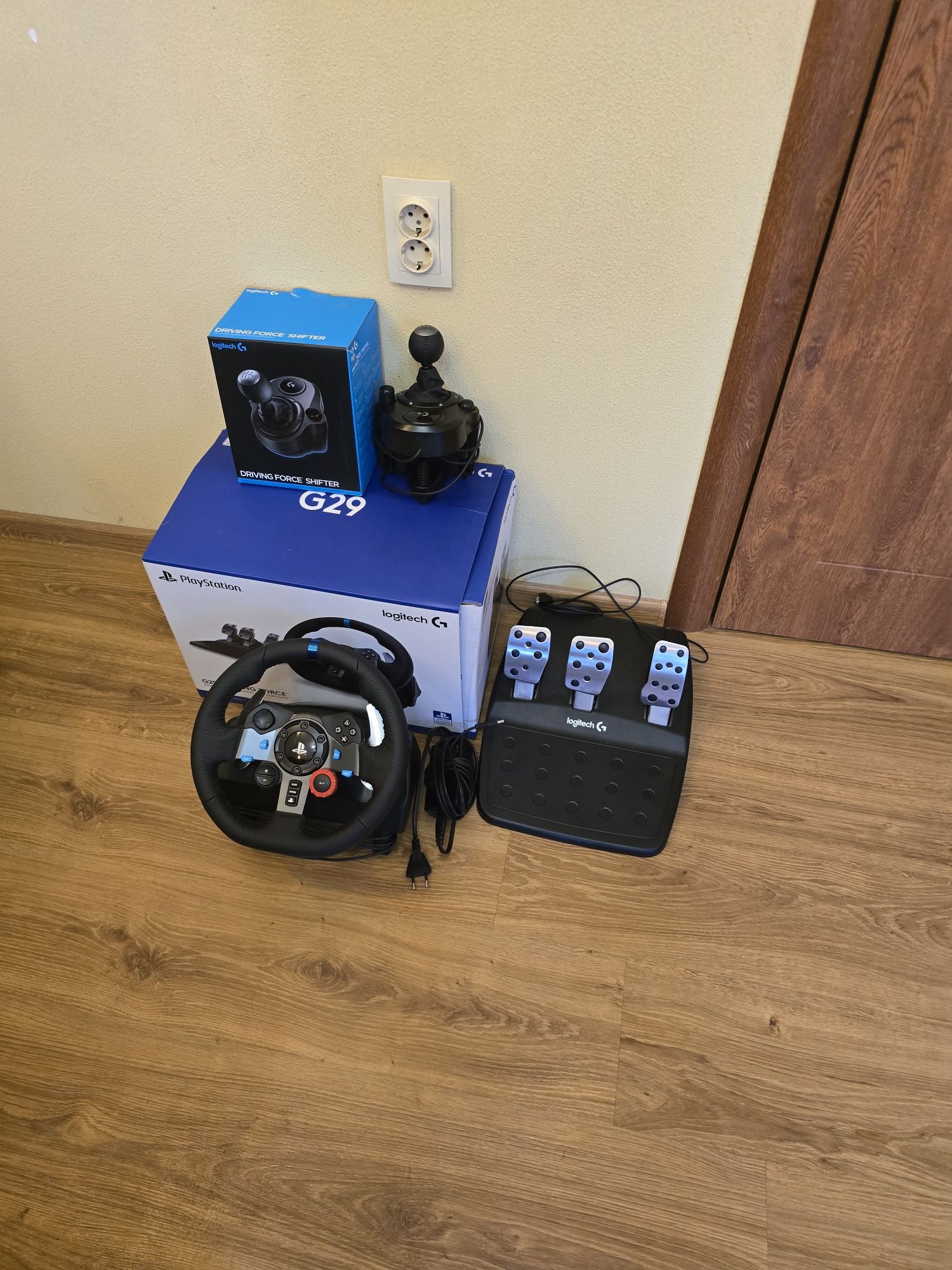 Руль Logitech G29 Driving Force +КПП