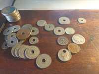Conjunto muito grande de moedas antigas de todo o mundo