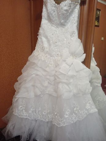 Весільне плаття/Свадібне плаття