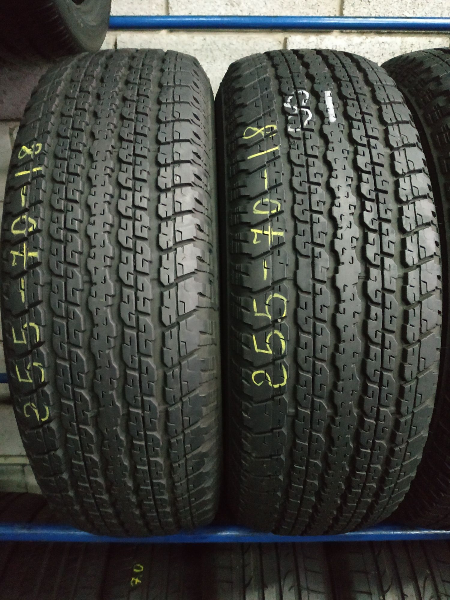 Всесезонні шини 255/70 R18 (113S) BRIDGESTONE