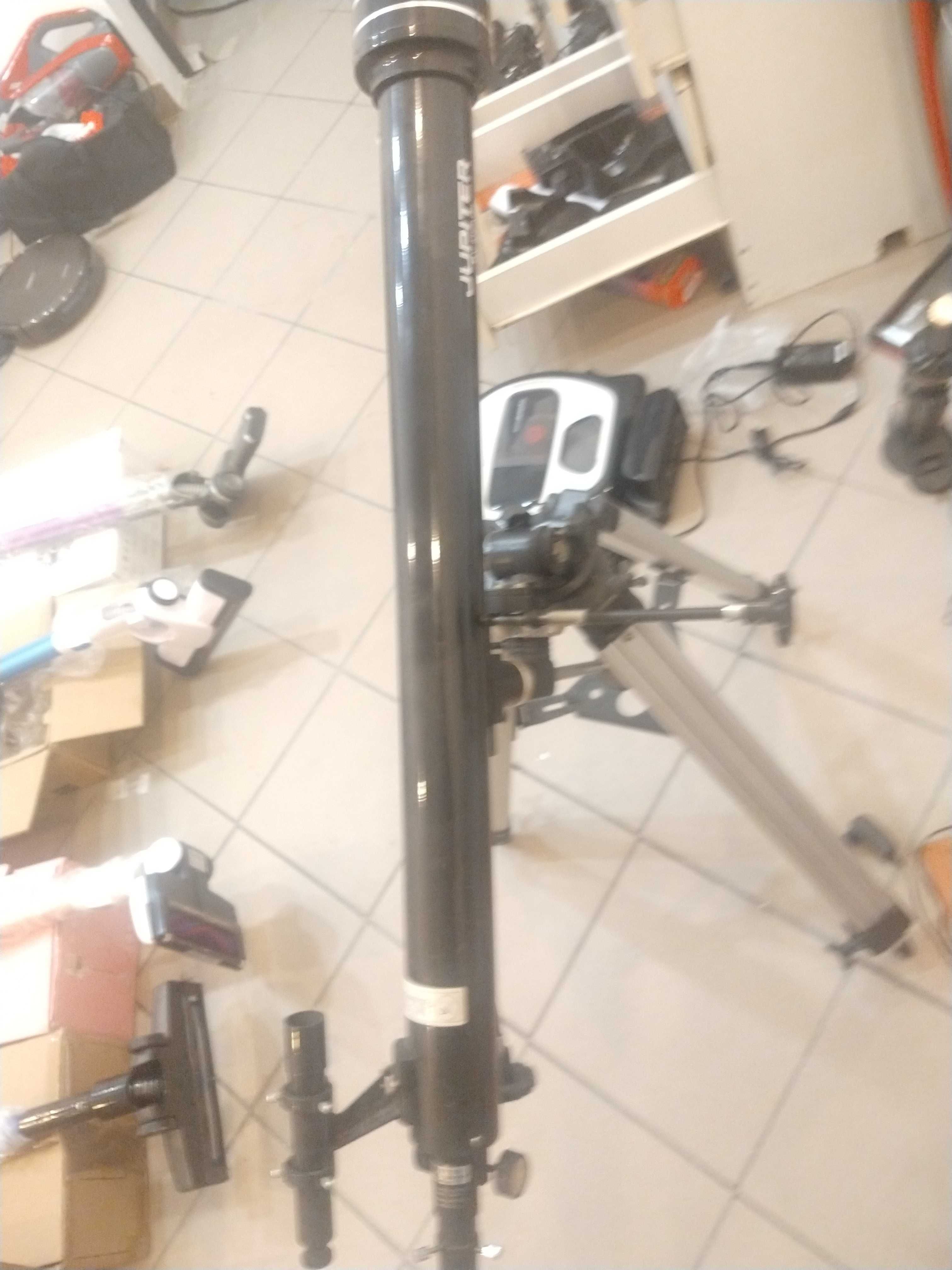 Teleskop dwa Jupiter i mikroskop