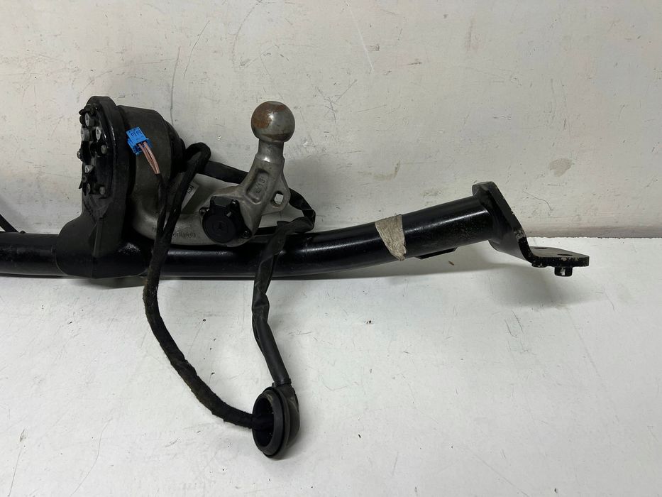 mercedes-benz c w205 2019 tył hak holowniczy komplet a2053105400 55r0