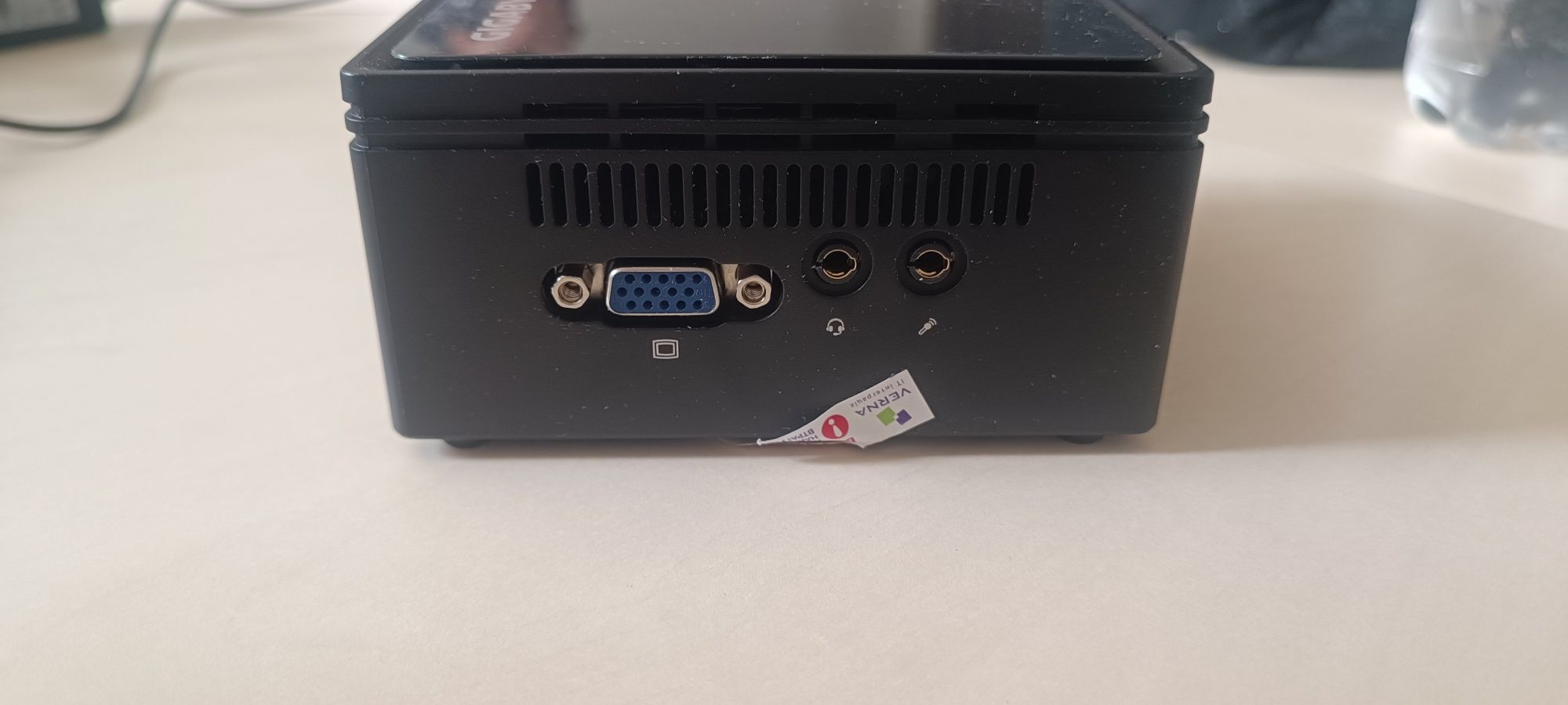 Продається працюючий неттоп ( ПК ) Gigabyte Brix GB-BACE-316