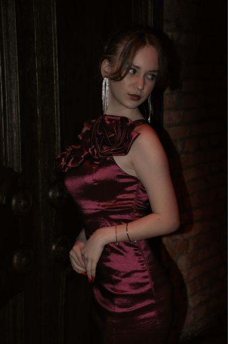 Вечірня довга сукня