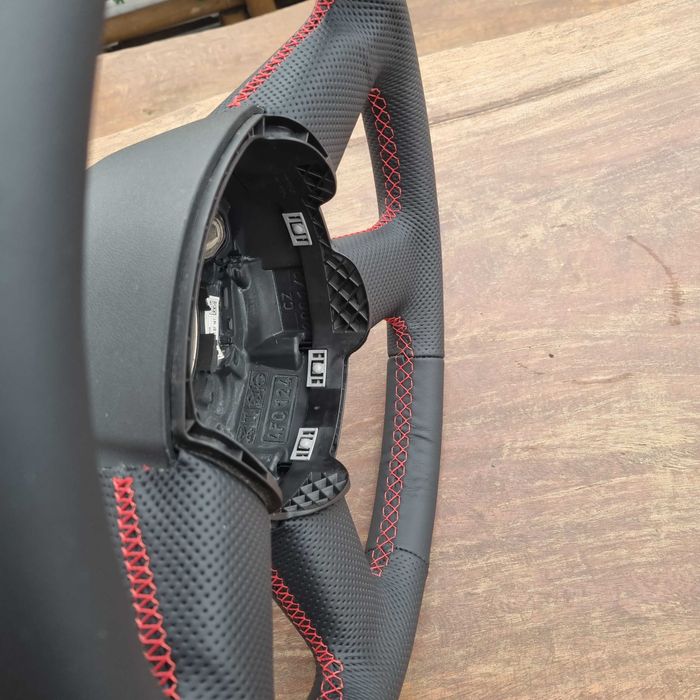 NOWA skórzana kierownica, obszywanie szybka wysyłka