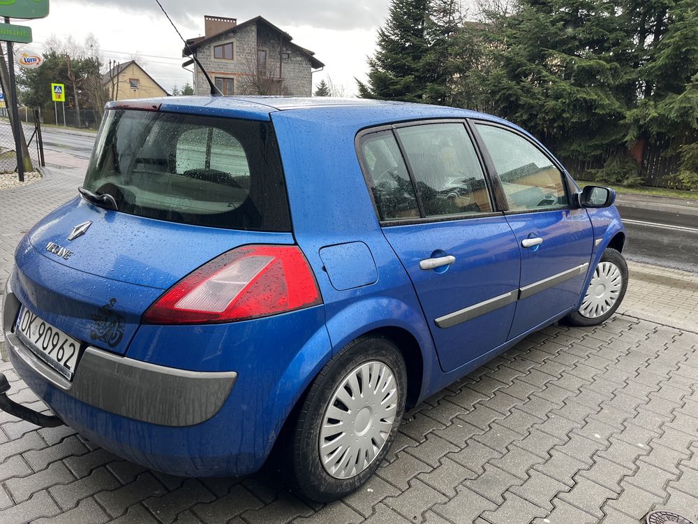 Sprzedam Renault Megana ll z 2004 roku 1.9 dci 130 kw 5 L  na 100 km