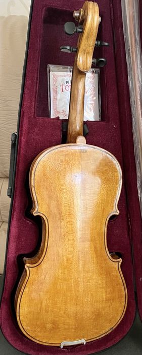 Скрипка для Вишу, Коледжу чи Школи !