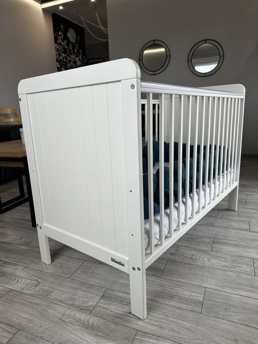 Sprzedam łóżeczko Woodies 120/60 + materac Fiki Miki + dodatki