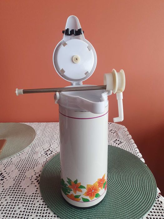 Termos szklany z pomką