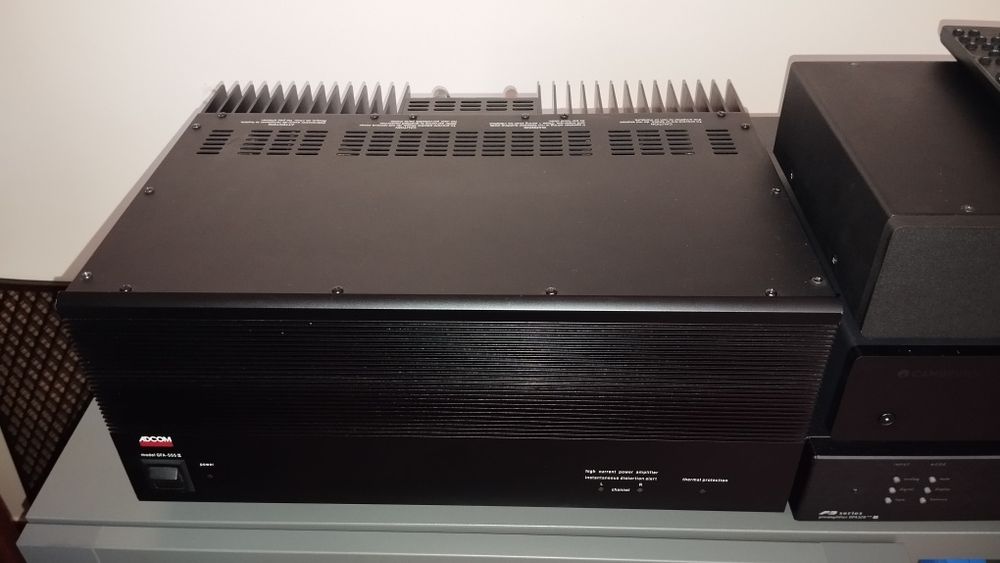 Vendo amplificador de potência ADCOM GFA 555 ll