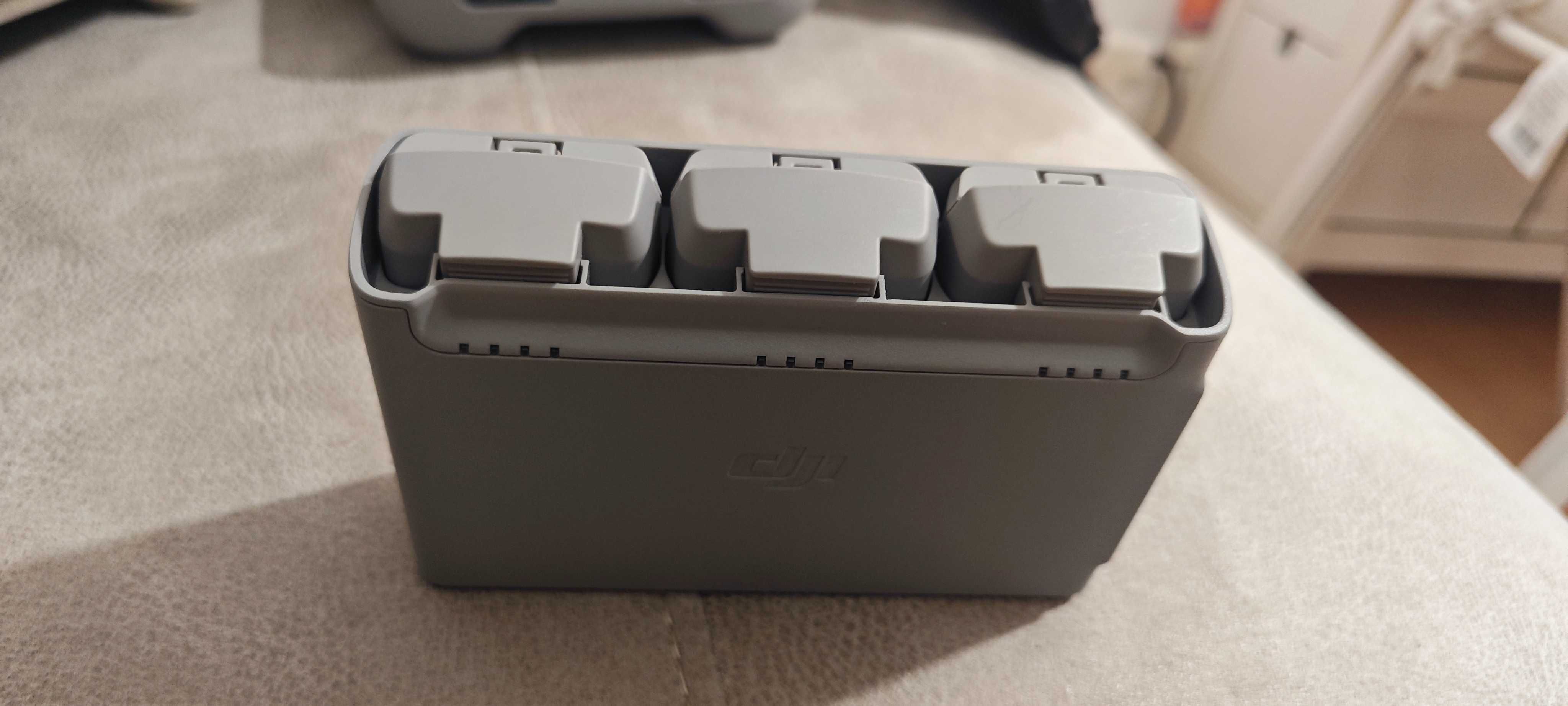Vendo Drone DJI Mini 2 SE Fly More Combo 11/2024 com seguro 1 ano