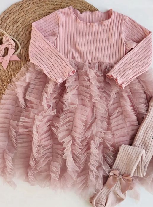 Святкова сукня для дівчинки