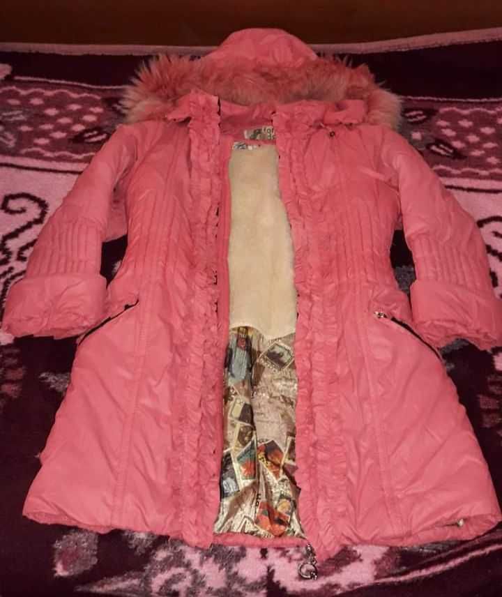 Зимнее пальто на девочку 8-10 лет