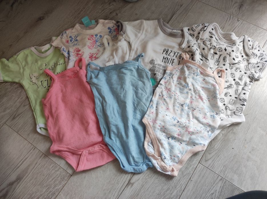 Body z krótkim rękawem