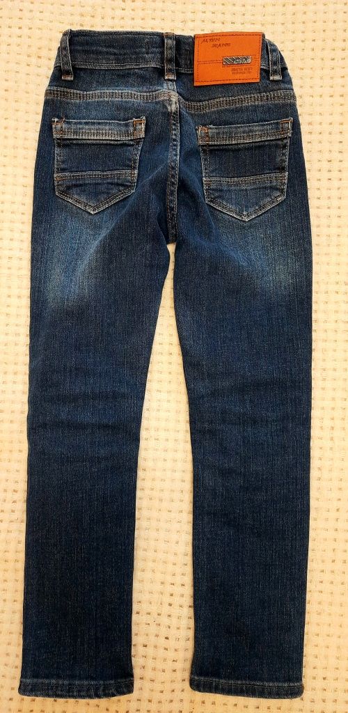 Стильные джинсы р. 116
