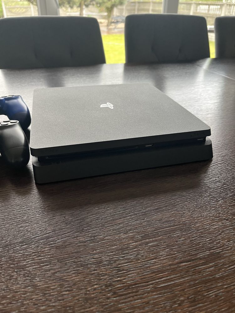 Playstation 4 Slim 1TB