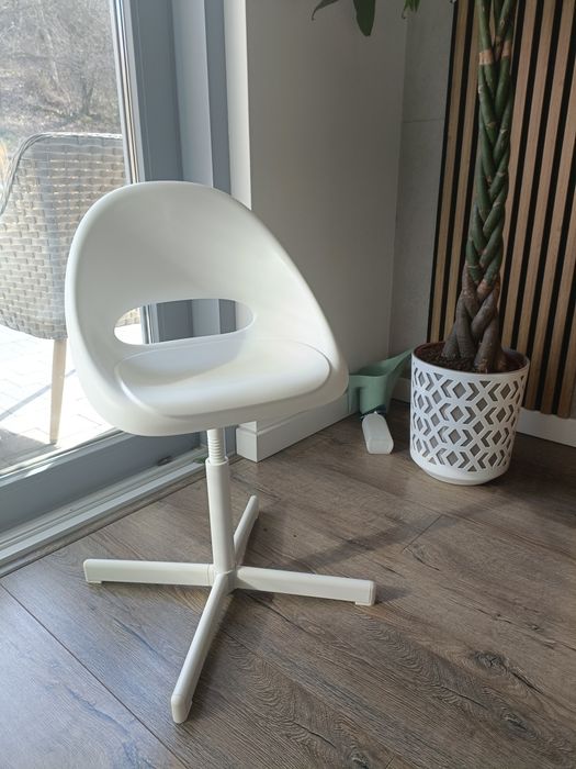 Dziecięce krzesło obrotowe Ikea