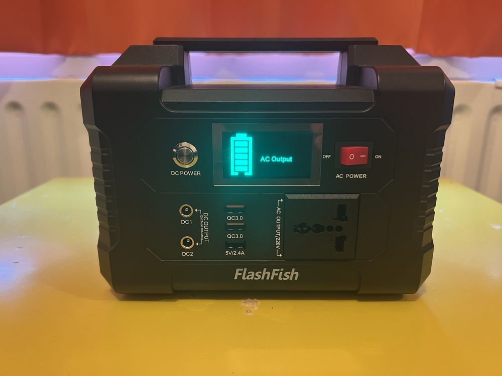 Портативна зарядна станція FlashFish E200